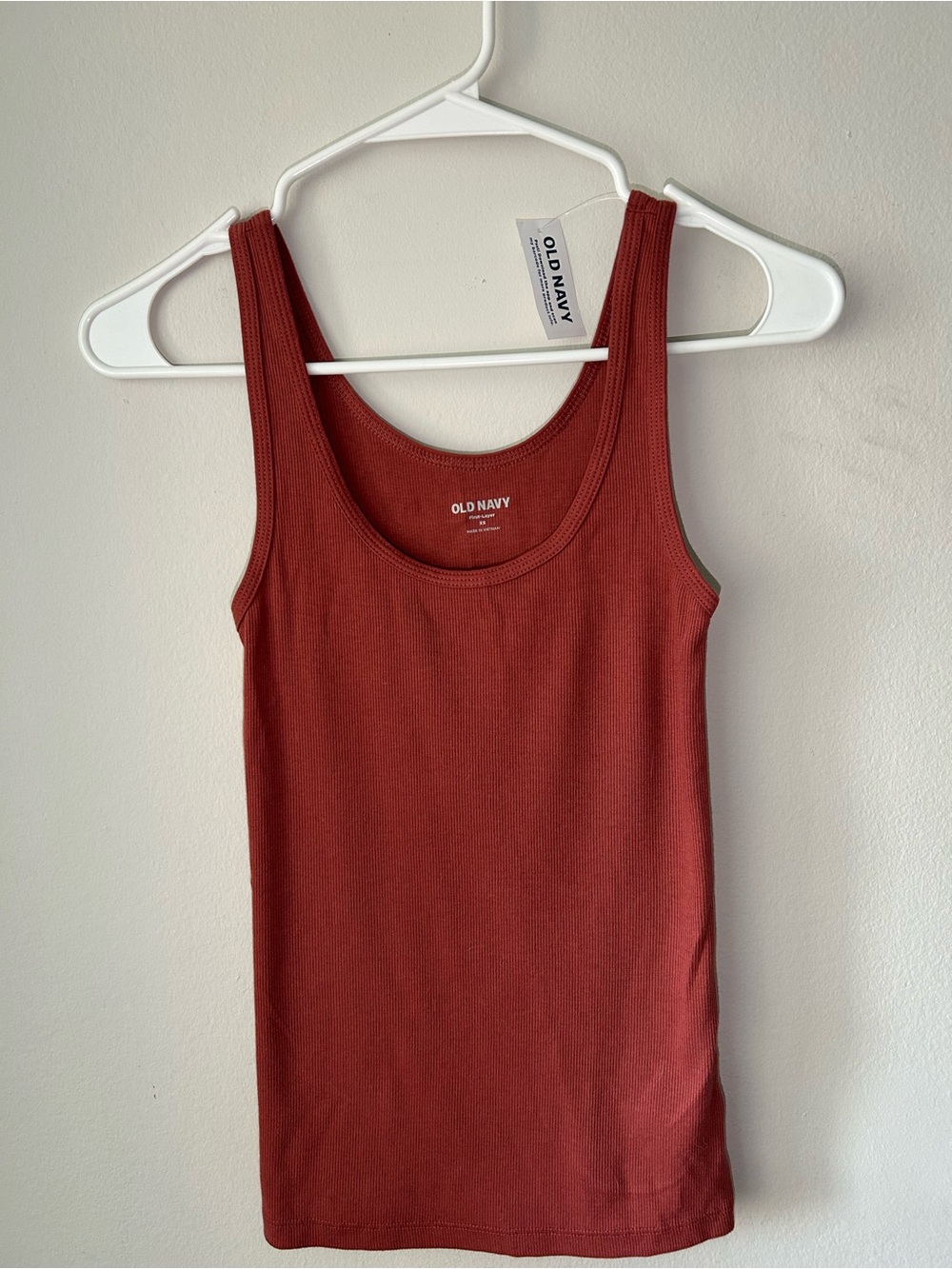 Old Navy Women's Ribbed Tank Top in Mauve